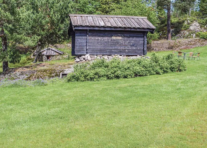 5 Bedroom Gorgeous In Feriehus Vegårshei