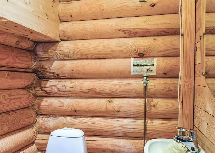 5 Bedroom Gorgeous In Vegårshei